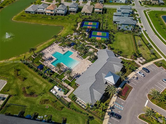 4642 W Pinehurst Trl W, Oakland Park, FL 33309