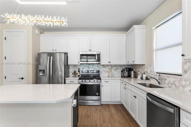 4642 W Pinehurst Trl W, Oakland Park, FL 33309