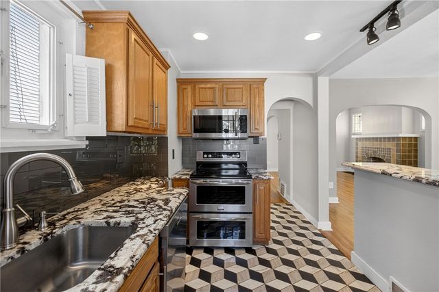 1224 Goe, Brighton Heights, PA 15212