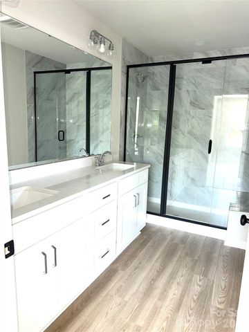 1022 Greenoak Drive, Lancaster, SC 29720