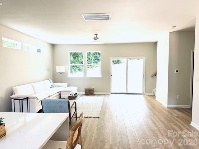 1022 Greenoak Drive, Lancaster, SC 29720