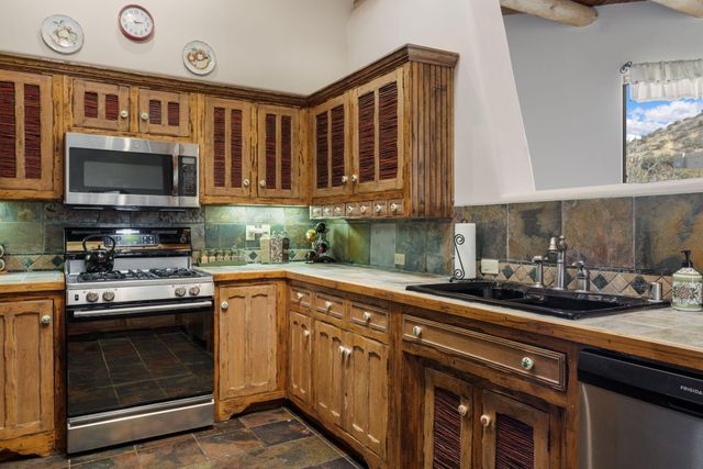 28 Sandia Lane, Placitas, NM 87043