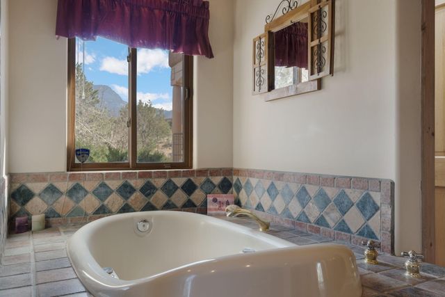 28 Sandia Lane, Placitas, NM 87043