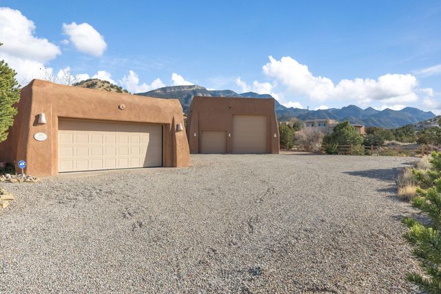 28 Sandia Lane, Placitas, NM 87043