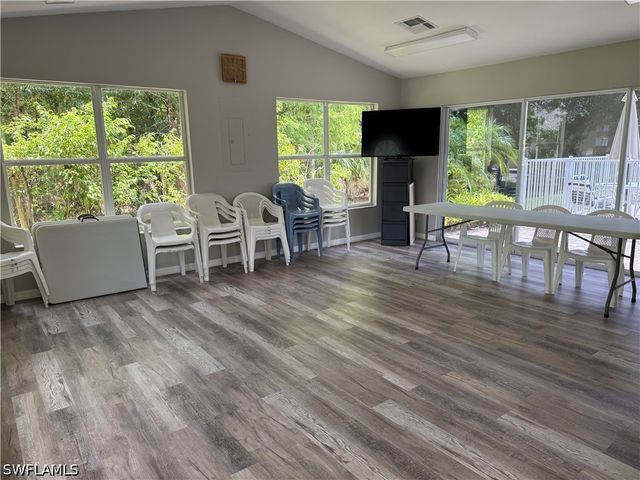 5332 Whitten DR 43, Naples, FL 34104