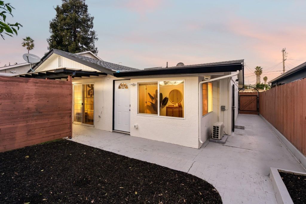 Image 48 of property listing at 40431 40431 Blanchard St, Fremont, CA 94538