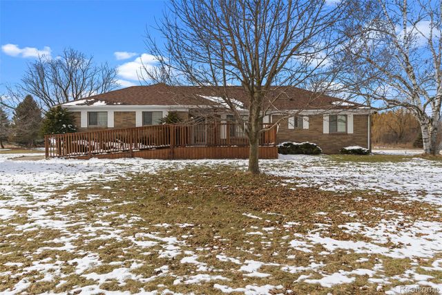 7476 Torrey Road, Mundy Township, MI 48473