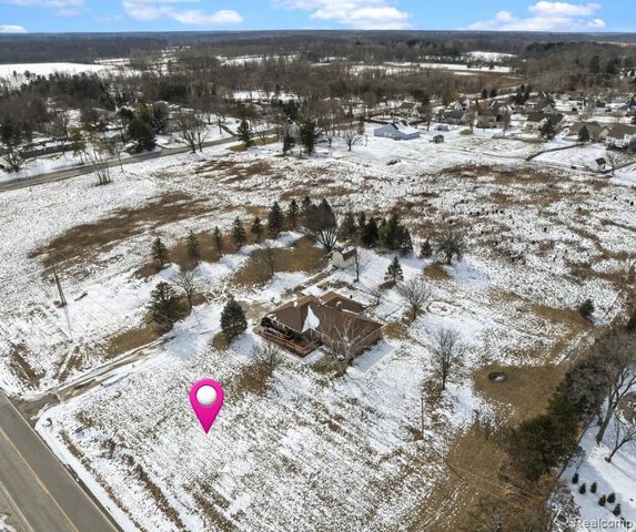 7476 Torrey Road, Mundy Township, MI 48473