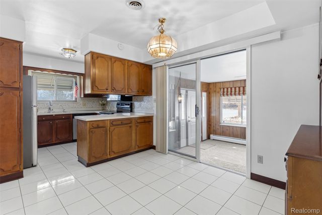 7476 Torrey Road, Mundy Township, MI 48473