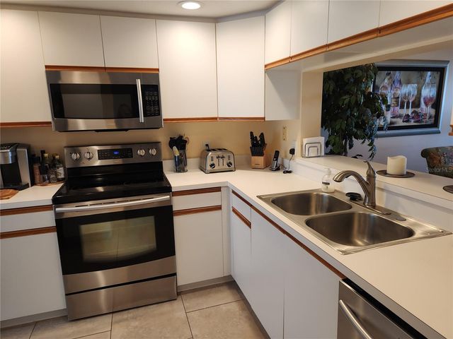 6507 STONE RIVER ROAD 205, Bradenton, FL 34203