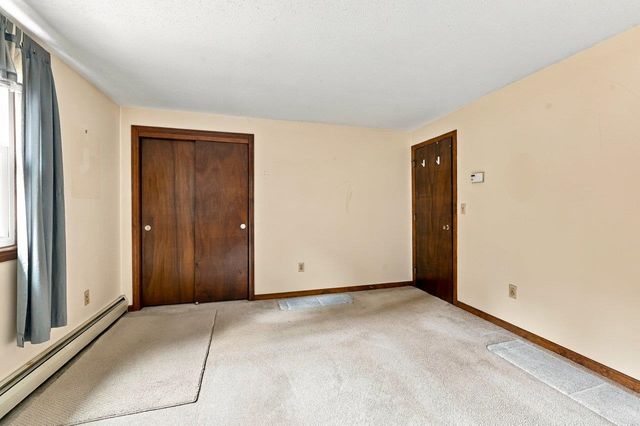 10 Lancaster Drive, Londonderry, NH 03053
