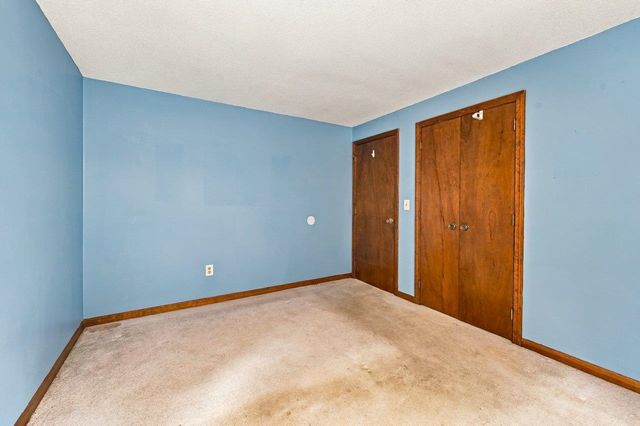 10 Lancaster Drive, Londonderry, NH 03053