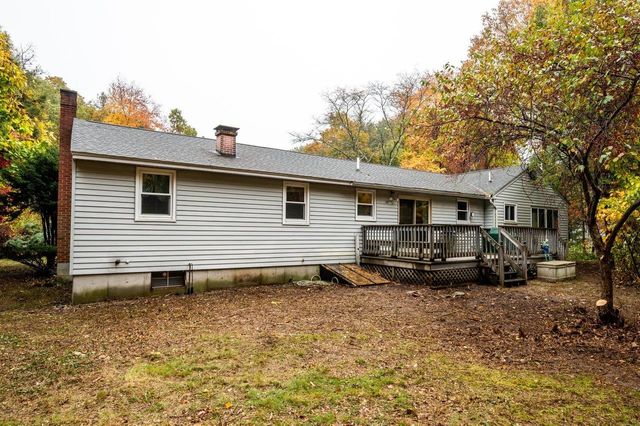 10 Lancaster Drive, Londonderry, NH 03053