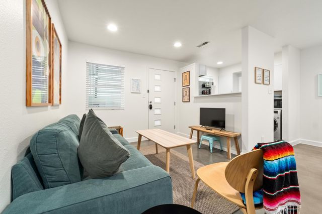 807 Blanco ST 204, Austin, TX 78703