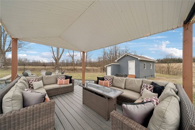 624 Trescovich Rd, Unity Twp, PA 15650