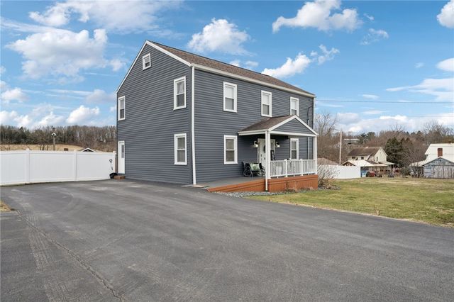 624 Trescovich Rd, Unity Twp, PA 15650