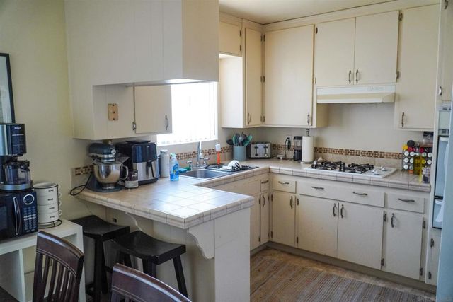 736 E, Coronado, CA 92118