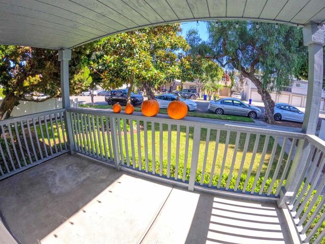 736 E, Coronado, CA 92118