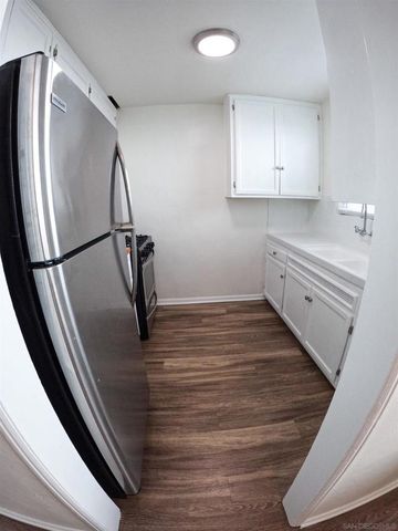 736 E, Coronado, CA 92118