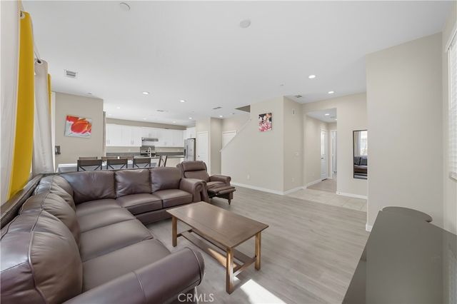 13846 Farmhouse, Chino, CA 91710