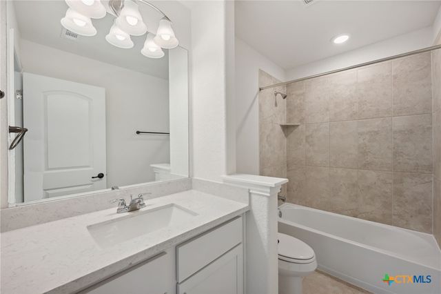 2013 Flametree Avenue, New Braunfels, TX 78132
