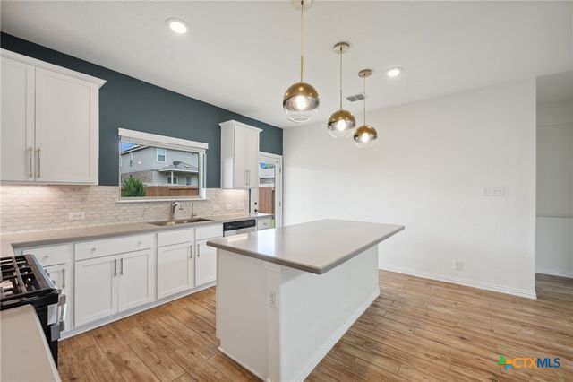 2013 Flametree Avenue, New Braunfels, TX 78132
