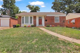 1542 N Hanley Road, University City, MO 63130