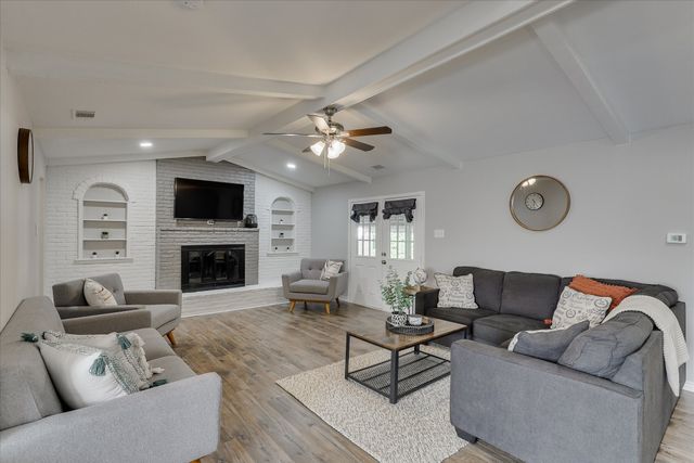 5825 Hillcroft Street, Dallas, TX 75227