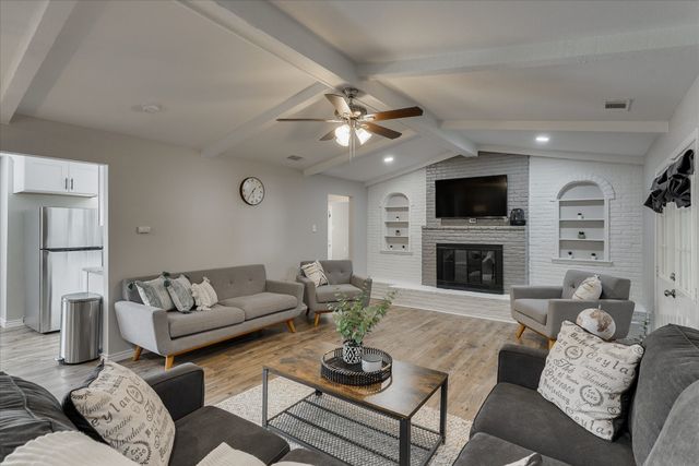 5825 Hillcroft Street, Dallas, TX 75227