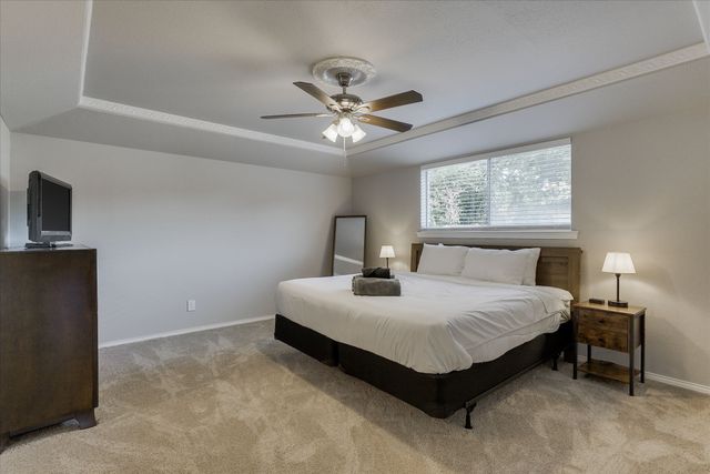 5825 Hillcroft Street, Dallas, TX 75227