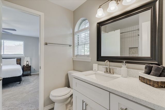 5825 Hillcroft Street, Dallas, TX 75227