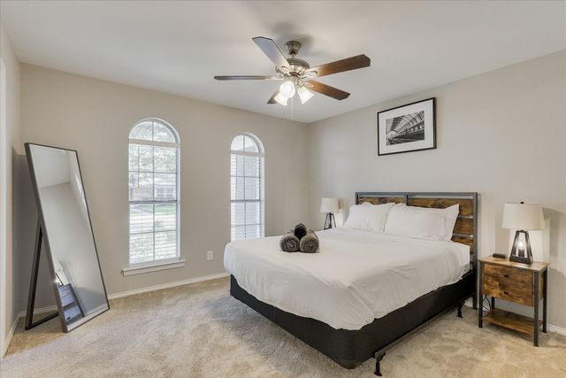 5825 Hillcroft Street, Dallas, TX 75227
