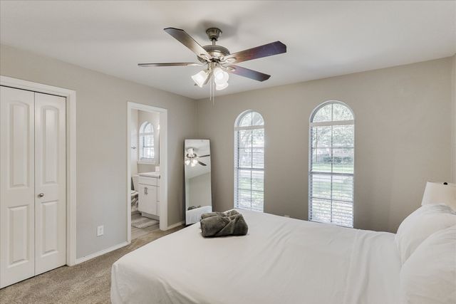5825 Hillcroft Street, Dallas, TX 75227