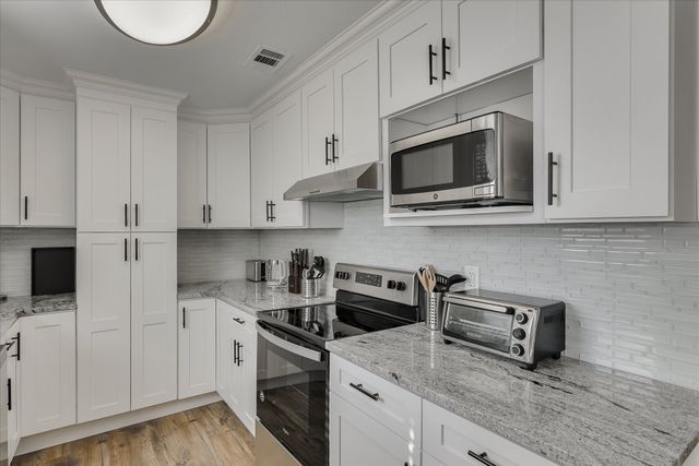 5825 Hillcroft Street, Dallas, TX 75227