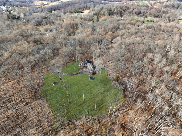 48 Chardavoyne Road, Warwick, NY 10990