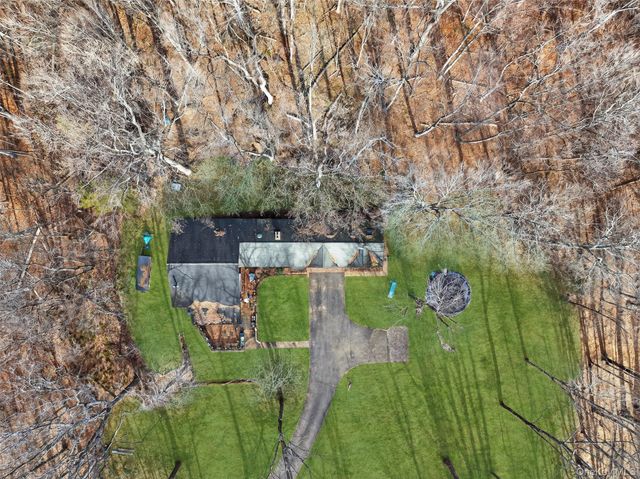 48 Chardavoyne Road, Warwick, NY 10990