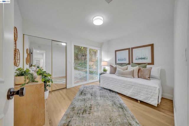 2421 2421 Mallard Dr, Walnut Creek, CA 94597