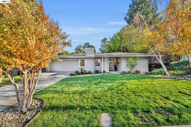2421 2421 Mallard Dr, Walnut Creek, CA 94597