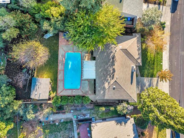 2421 2421 Mallard Dr, Walnut Creek, CA 94597