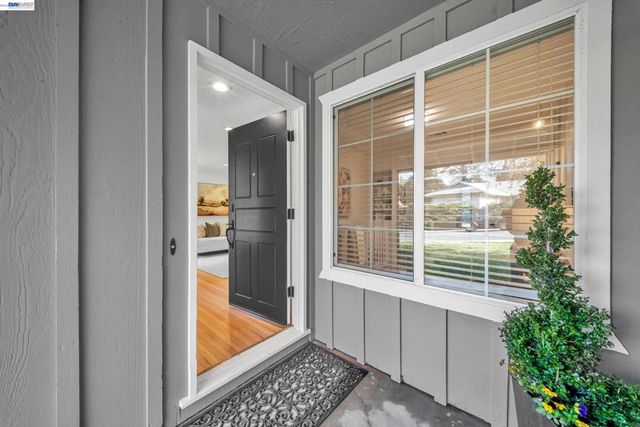 2421 2421 Mallard Dr, Walnut Creek, CA 94597