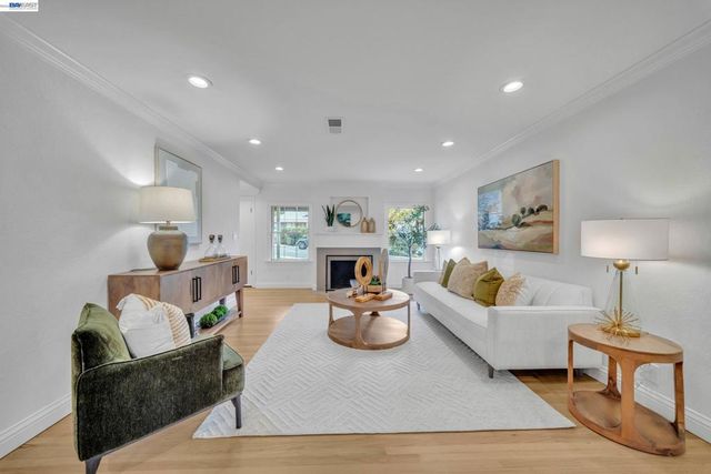 2421 2421 Mallard Dr, Walnut Creek, CA 94597