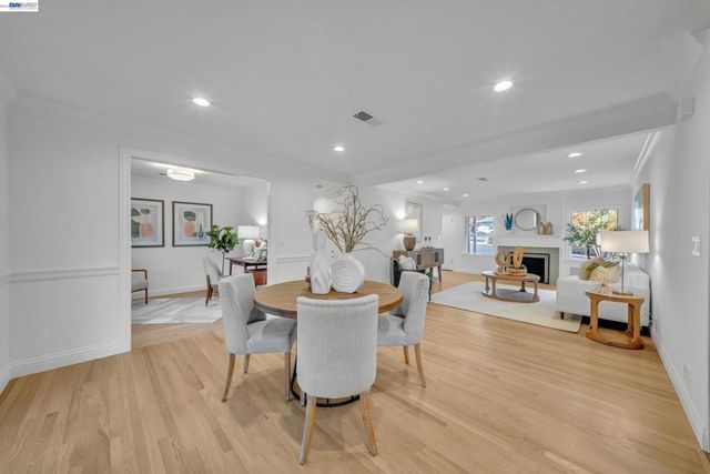 2421 2421 Mallard Dr, Walnut Creek, CA 94597