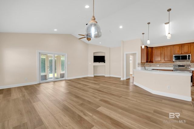 226 Hemingway Loop, Foley, AL 36535