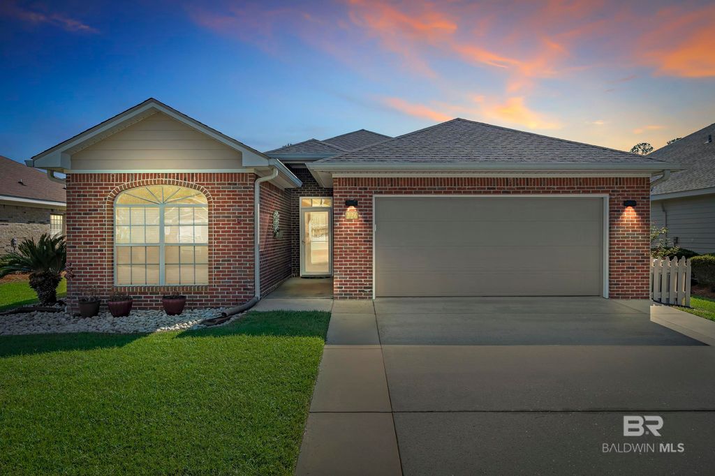 226 Hemingway Loop, Foley, AL 36535