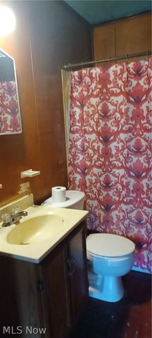 225 Ohio Avenue, Mcdonald, OH 44437