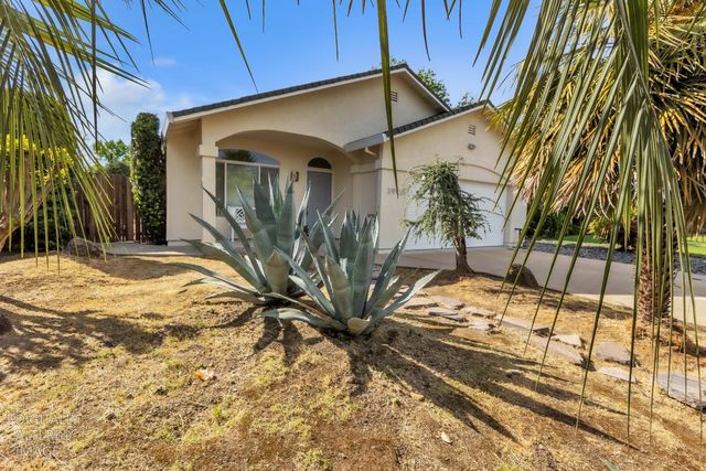 3905 Apple Blossom Way, Carmichael, CA 95608