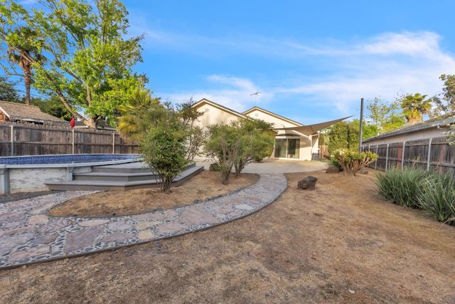 3905 Apple Blossom Way, Carmichael, CA 95608