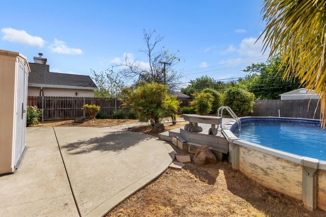 3905 Apple Blossom Way, Carmichael, CA 95608