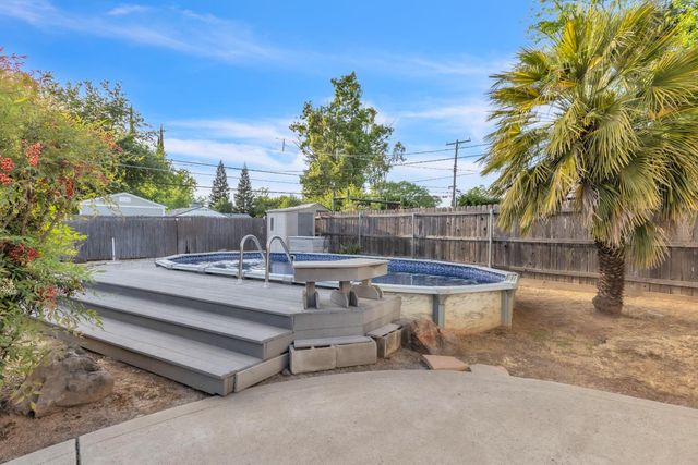 3905 Apple Blossom Way, Carmichael, CA 95608