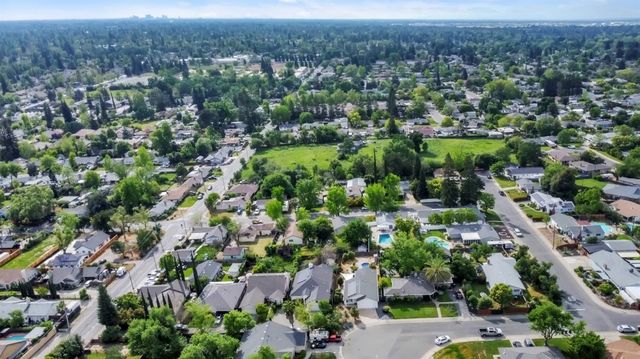 3905 Apple Blossom Way, Carmichael, CA 95608